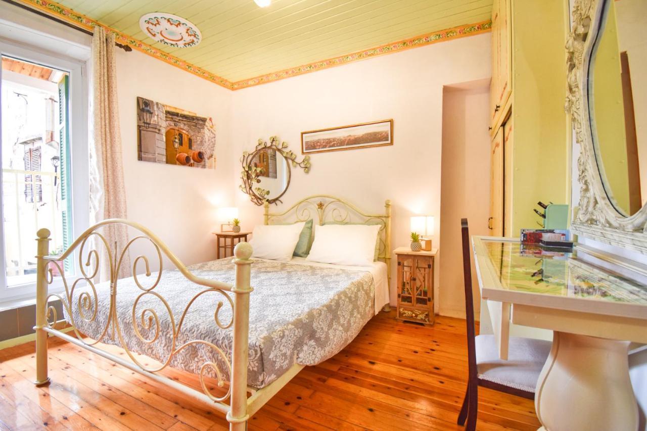 Venetian Well Gallery Apartment In Corfu Old Town Bagian luar foto