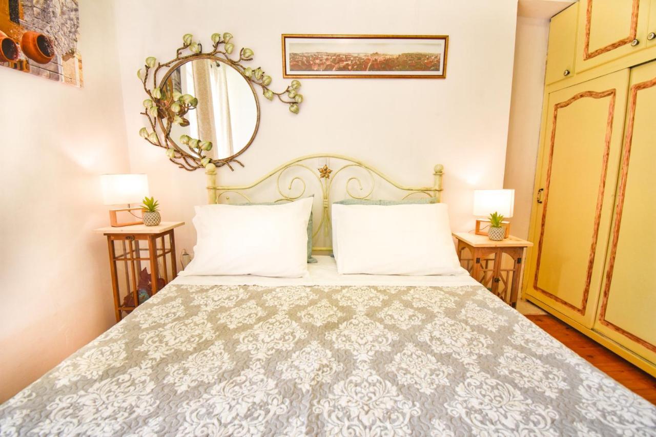 Venetian Well Gallery Apartment In Corfu Old Town Bagian luar foto